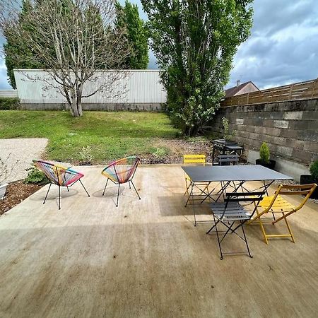 Logement De Plain-Pied Avec Jardin, Terrasse Gurgy Exterior foto