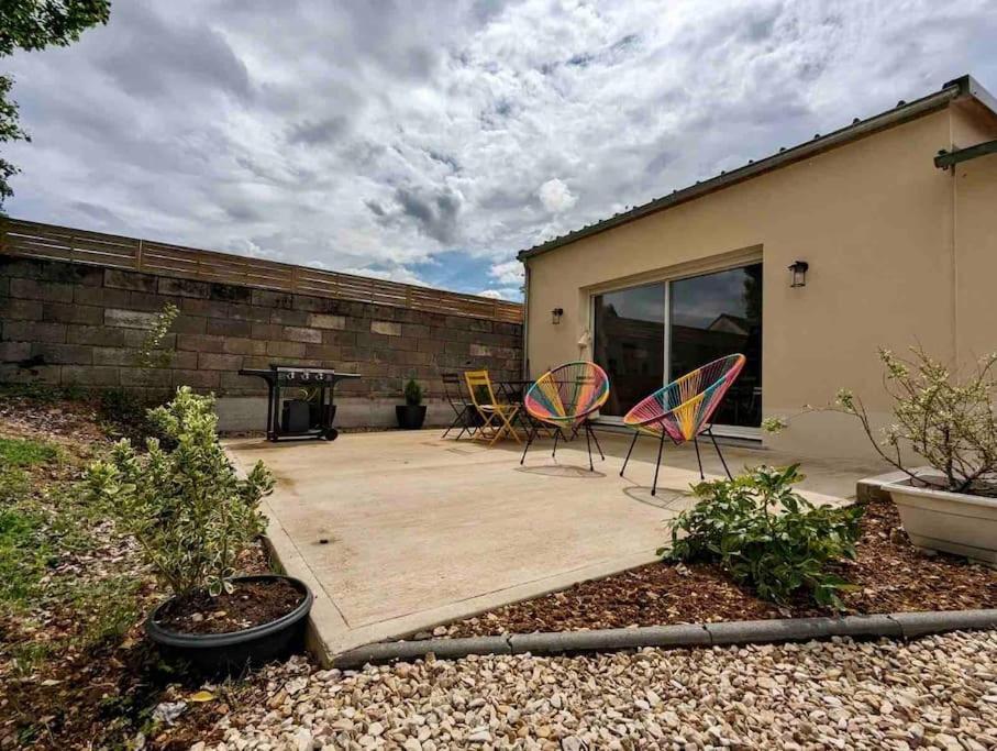 Logement De Plain-Pied Avec Jardin, Terrasse Gurgy Exterior foto