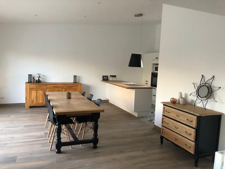 Logement De Plain-Pied Avec Jardin, Terrasse Gurgy Exterior foto